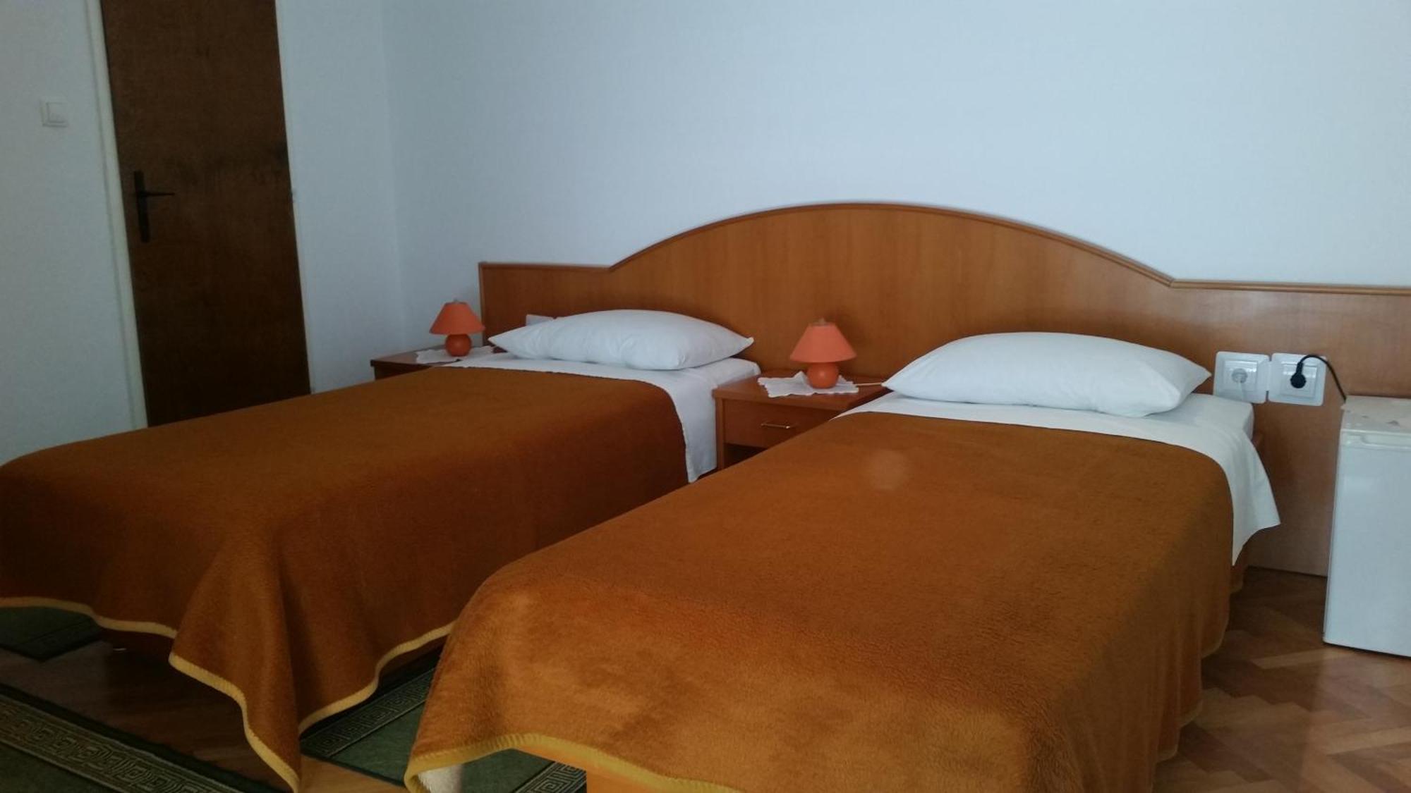 Guesthouse Storelli 洛帕德 外观 照片