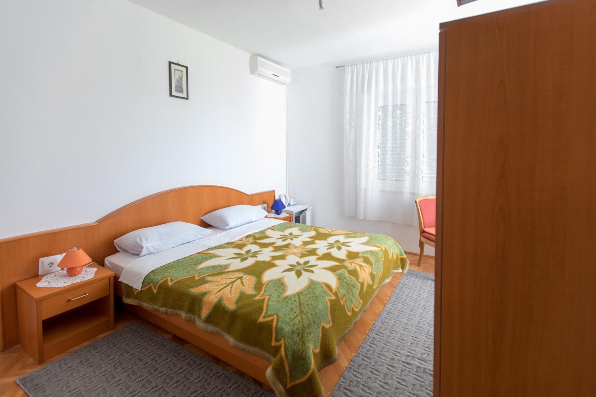Guesthouse Storelli 洛帕德 外观 照片
